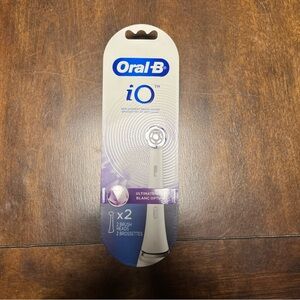 Oral-B iO Replacement Brush Heads, White (2-Pack)